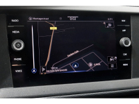 51412275-volkswagen-transporter-16