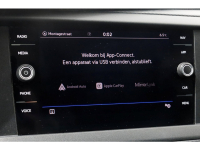 51412275-volkswagen-transporter-17