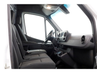 51480644-mercedes-benz-sprinter-3