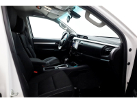 51593107-toyota-hilux-3