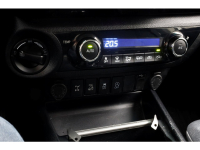 51736506-toyota-hilux-16