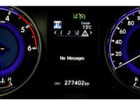 51736506-toyota-hilux-17