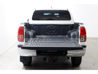 51736506-toyota-hilux-6