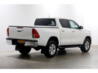 51944707-toyota-hilux-2